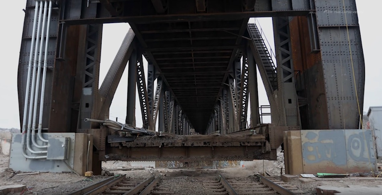 Railroad bridge lift